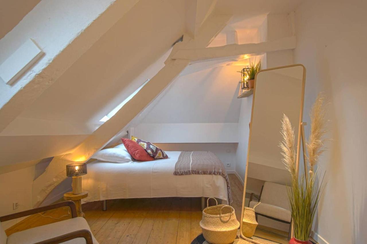 Freedom Grand Triplex Lumineux Decoration Contemporaine - Plein Centre Historique - Parking Gratuit A Proximite Proche Commerces Restaurants - Plages Du Debarquement Apartamento